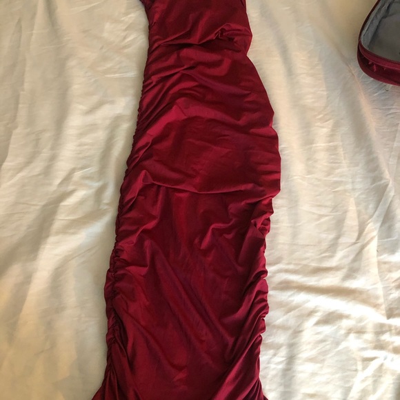 Clothes - Picture 7 of 16